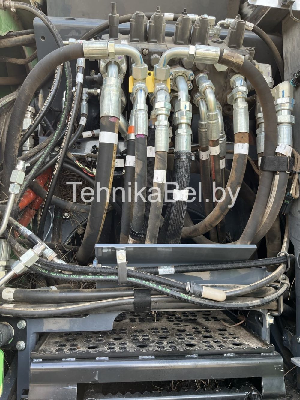 джон дир с аукциона