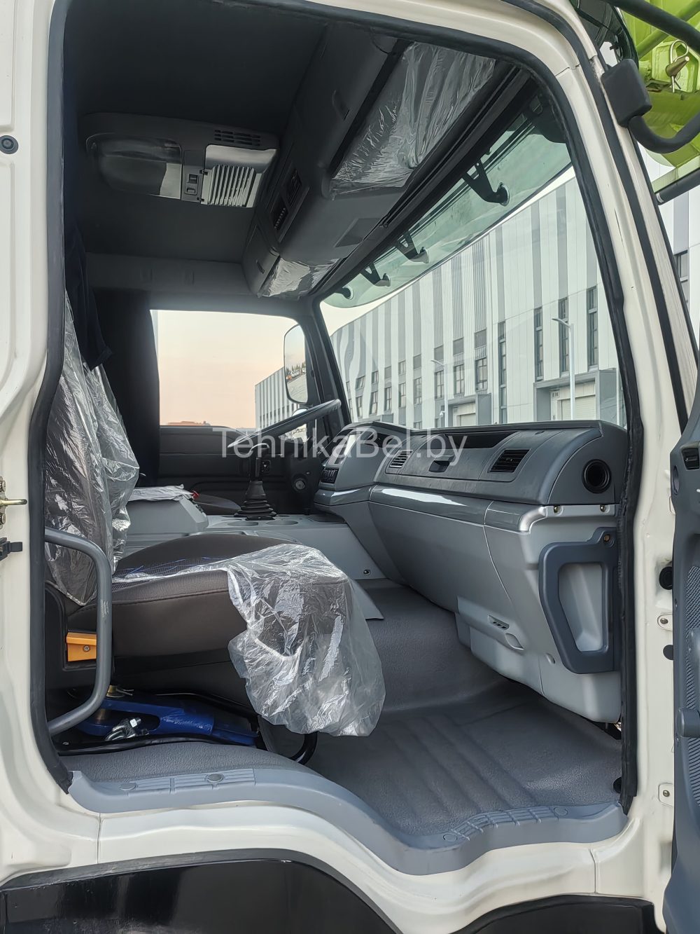 автокран на спец шасси